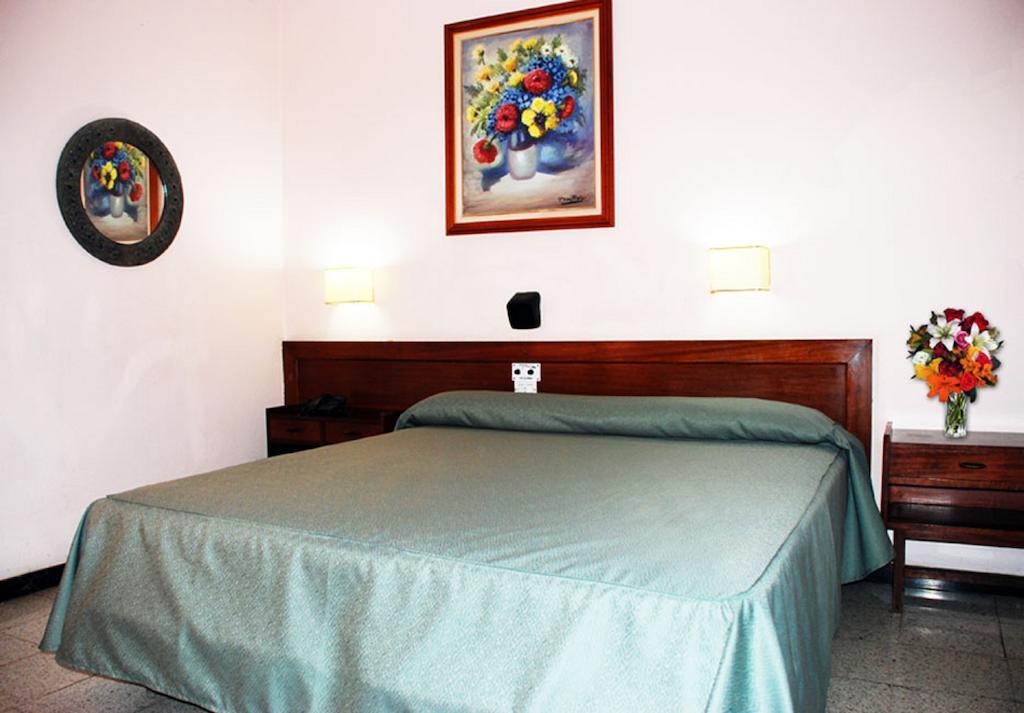Hotel Olympia Las Palmas Kamer foto